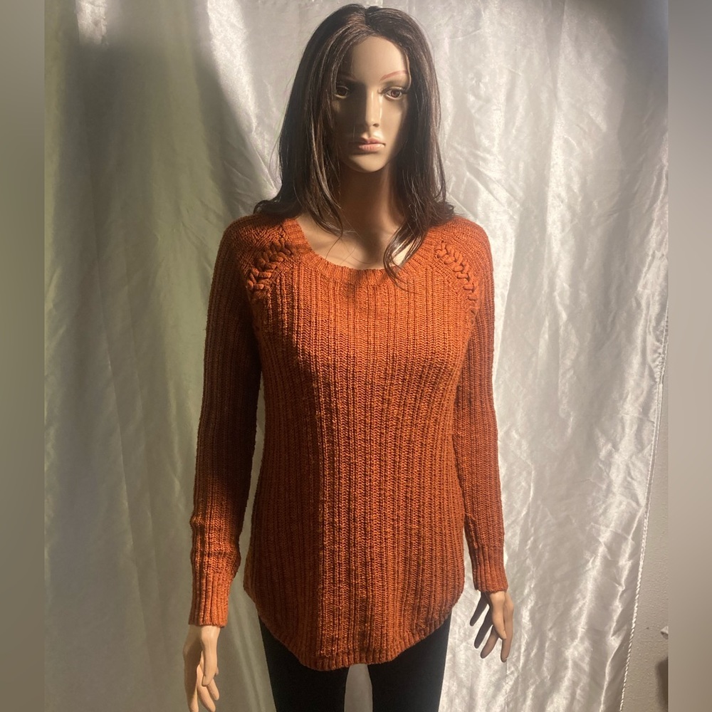 Rust colored Long Sleeved sweater!!